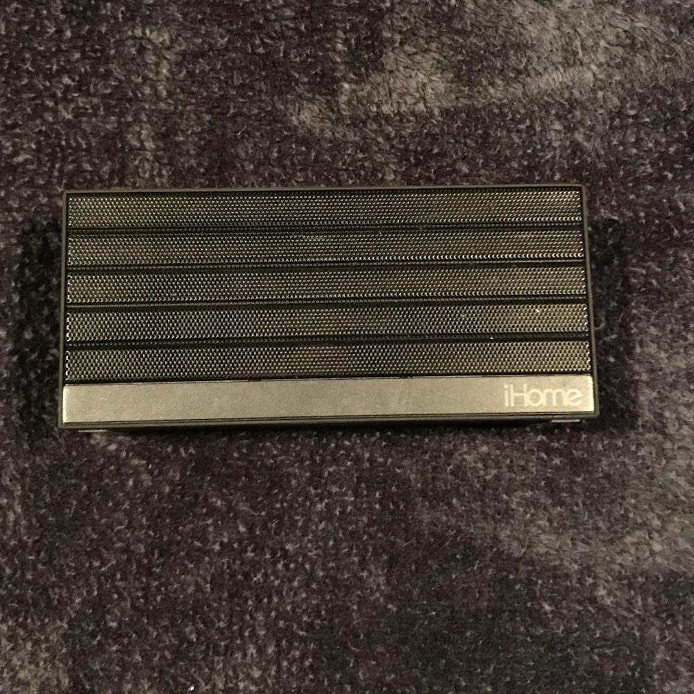 iHome Bluetooth Speaker